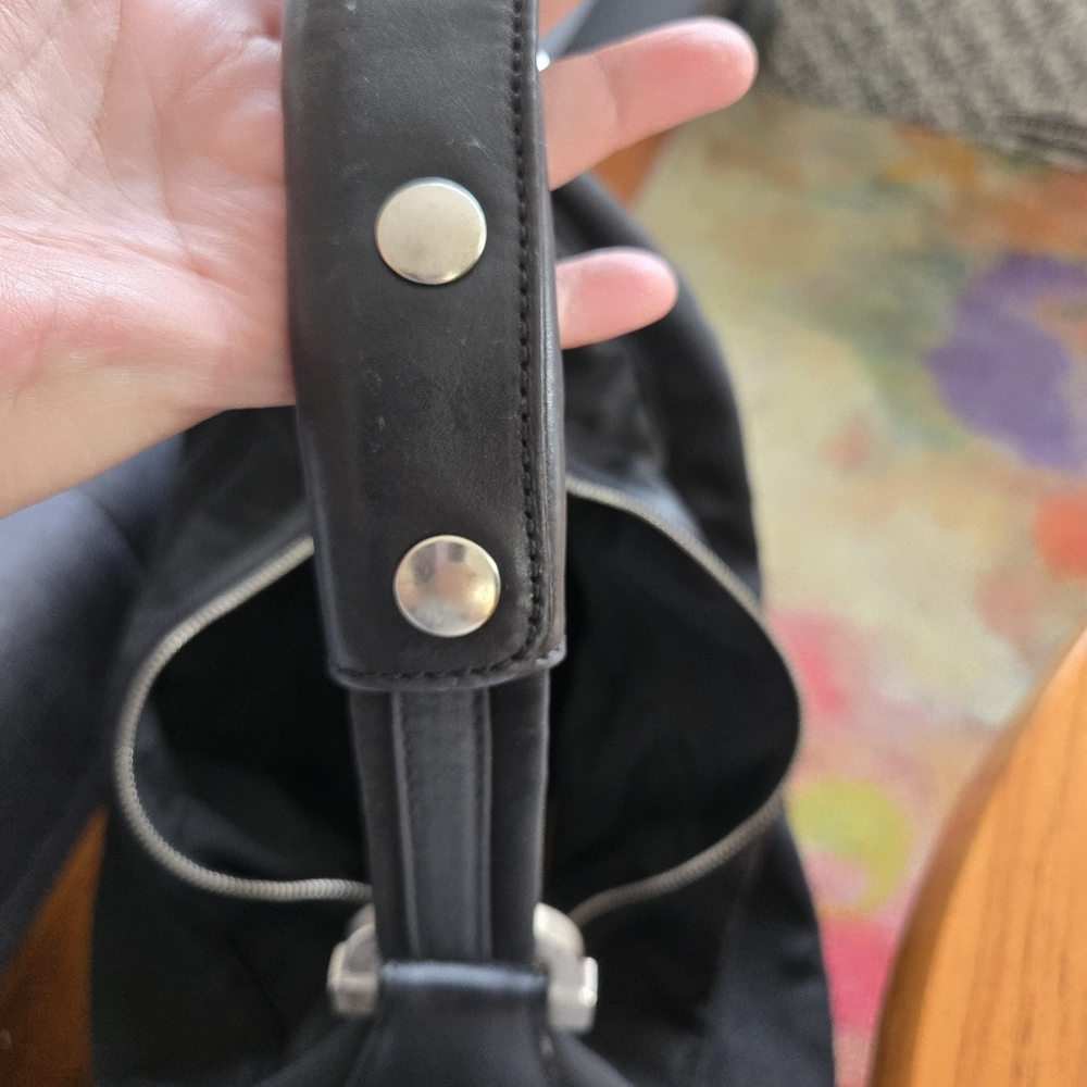 Tod's Hobo Shoulder Bag - Picture 9 of 11